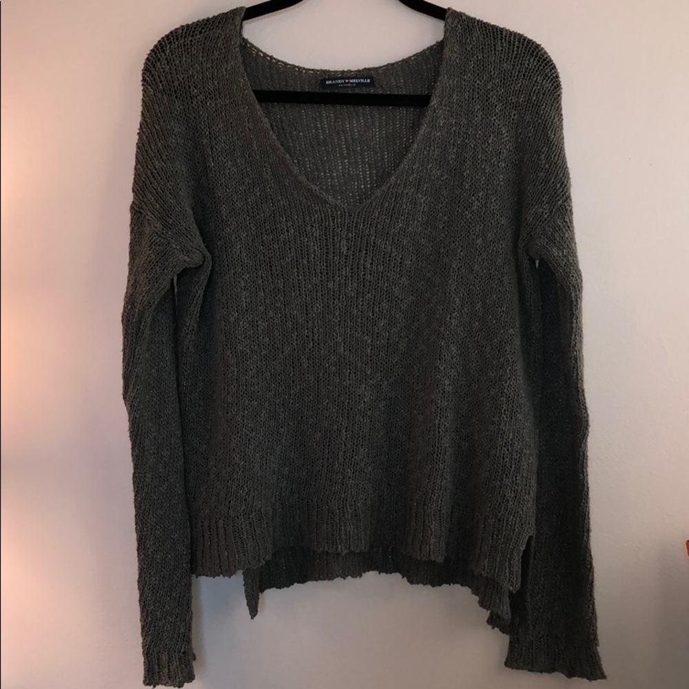 BRANDY MELVILLE GREEN SWEATER